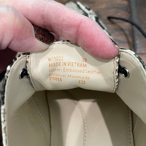 Like New Cole Haan - Modern Classics Oxford - Python Leather Print Size 5 - Picture 7 of 8